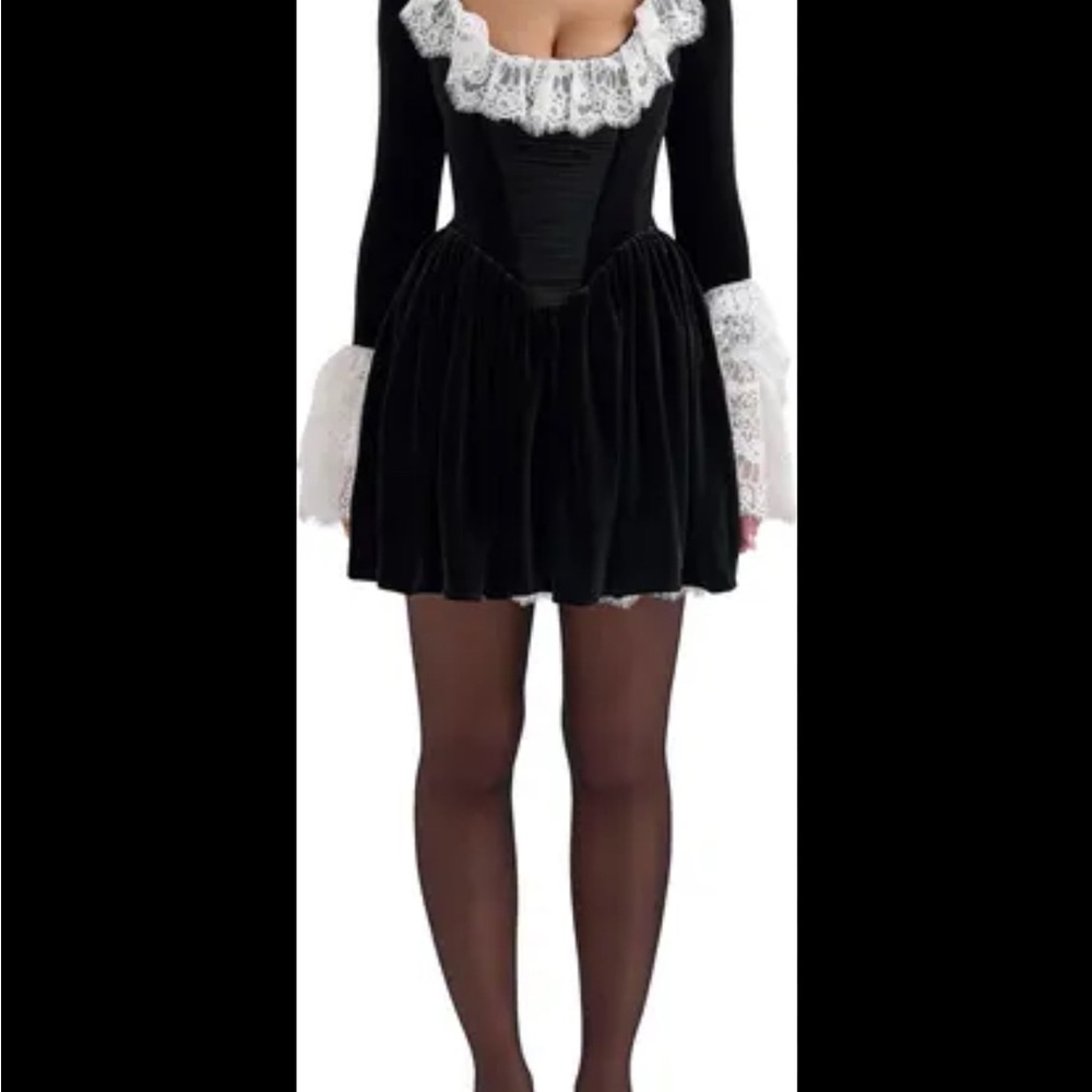 VINTAGE LACE TRIM SCOOP NECK LONG SLEEVE VELVET SKATER PARTY MINI DRESS